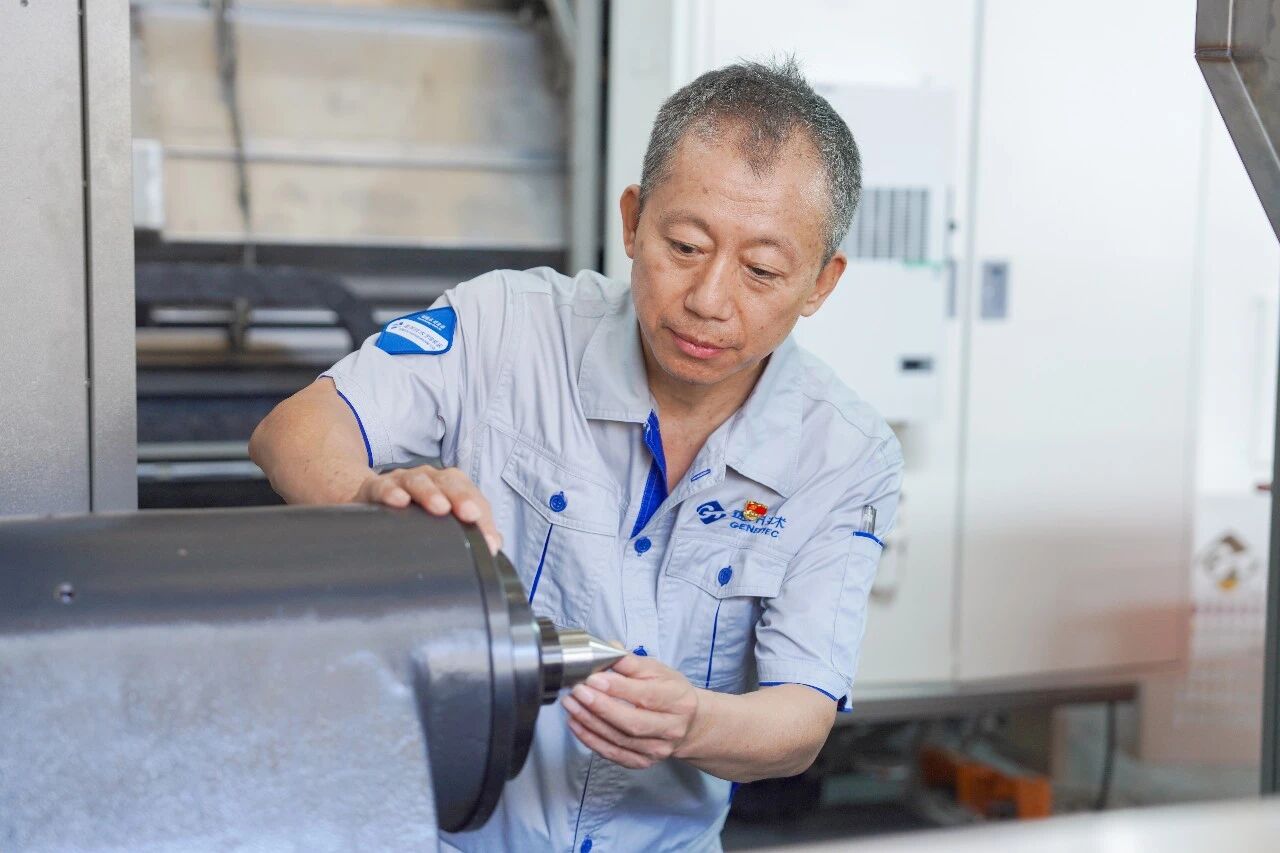 W020251217348417934461